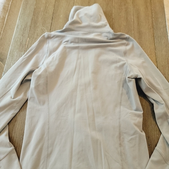 Lululemon In Stride Jacket 6 - Picture 11 of 16